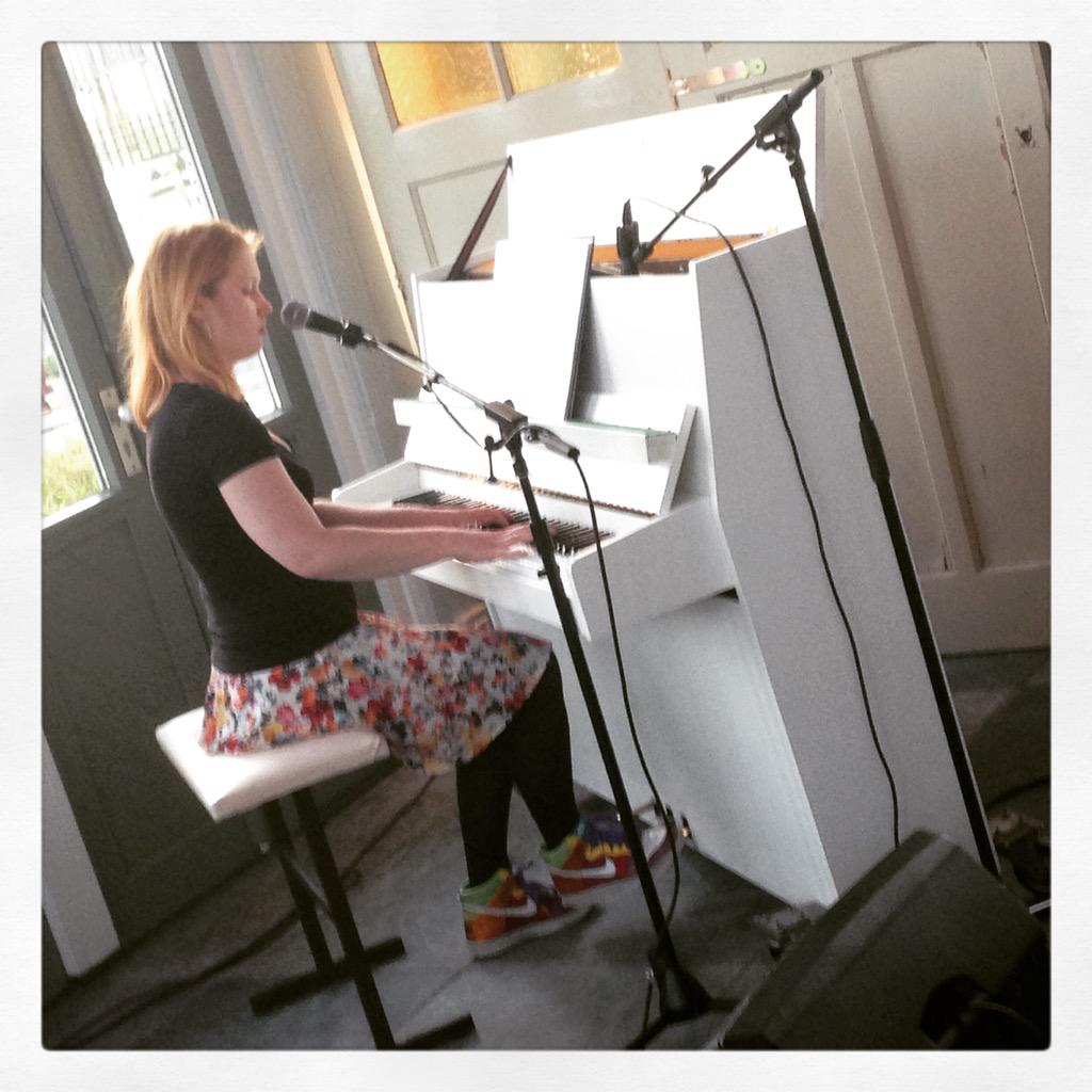 PurplePotential's tweet photo. Trots dat ik betrokken ben bij @Anafora_Utrecht #benefiet  #orangebabies #singersongwriter wordt mooi weekend! http://t.co/eG6v5pDRQO