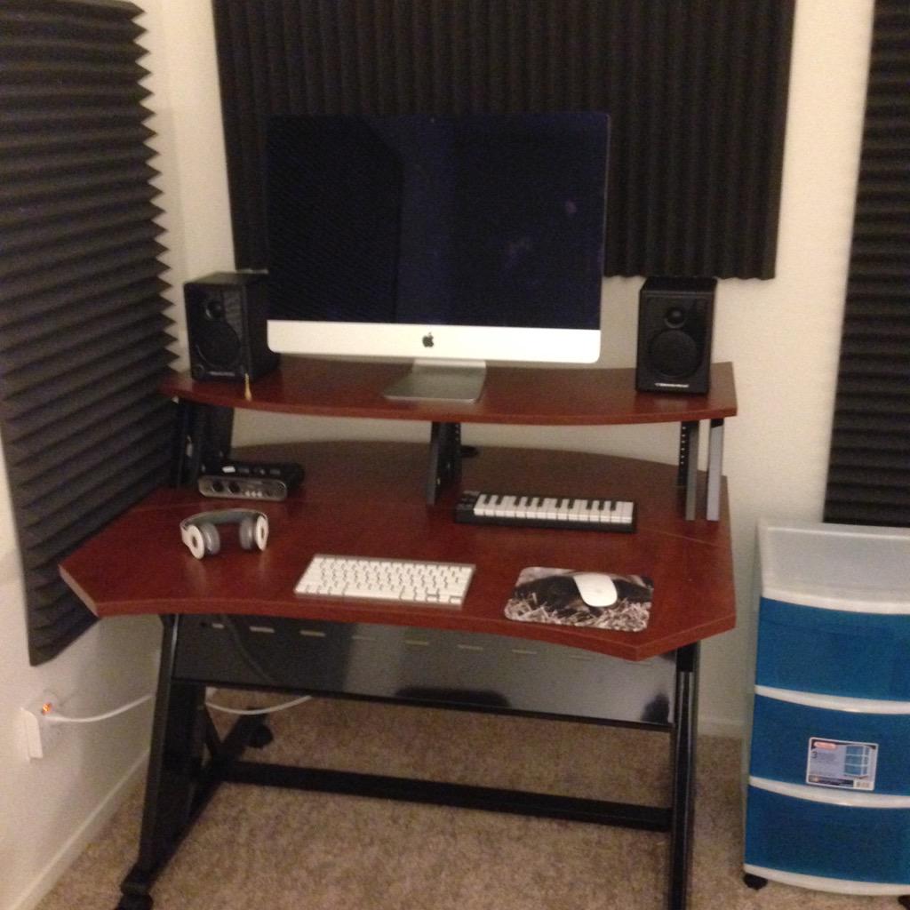 Bethany Blaine Music On Twitter Just Got A New Studio Desk