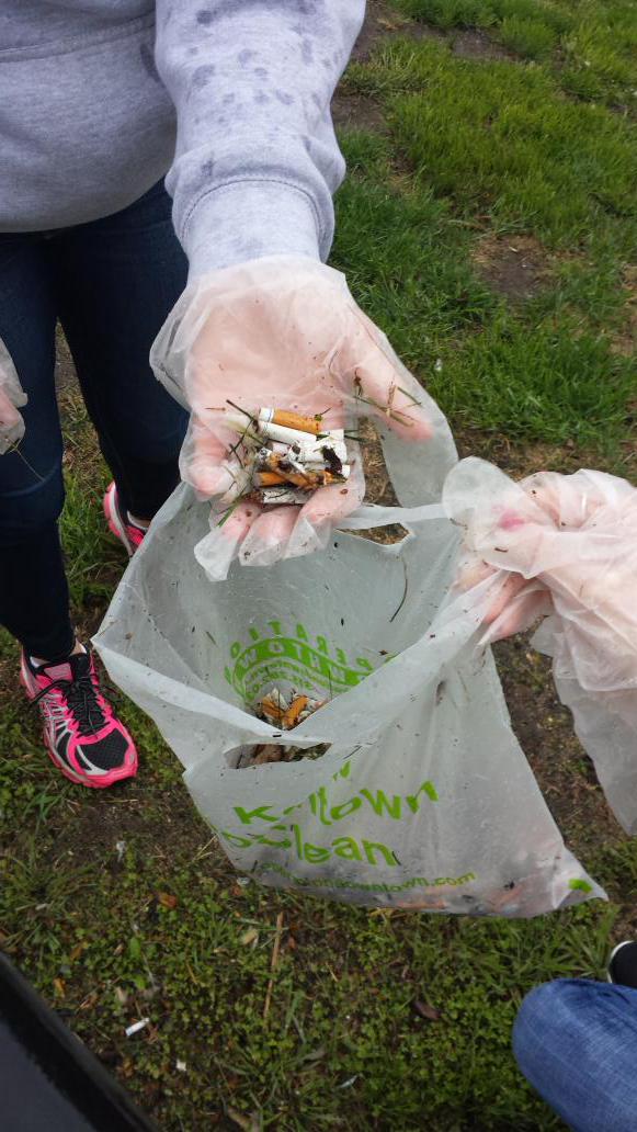 CaseysCenter's tweet photo. No ifs ands or butts about it #trashbash2015 #ComcastCares #CCDay #TeamIEC http://t.co/wvOkQHMWcJ