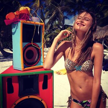 Dakotaltty's tweet photo. #AlbumdeRecuerdos mas fotos en el caribe 😻 http://t.co/nDC0ydOz2X