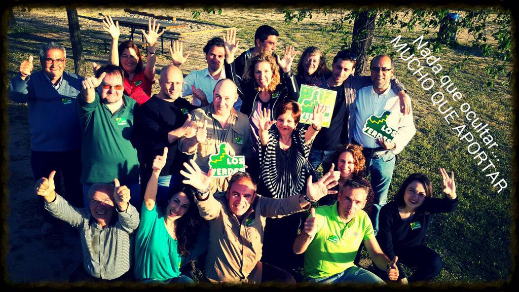 JuanCVerdeGV's tweet photo. La diferencia entre un equipo con ilusión los Verdes d #Alcorcon y la vieja política. 
Dentro de 30 días tu decides. http://t.co/0yCv1tPPoO