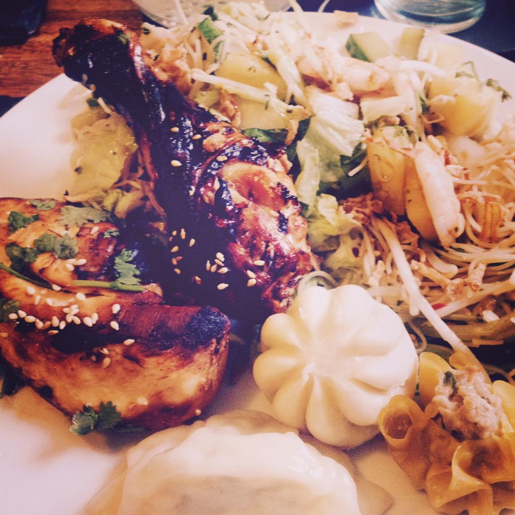 Fi0000's tweet image. #delicious dinner, sticky chicken w/spicy noodle salad and dim sum, so yum! #glutenfree #healthyeating #fridayfeast