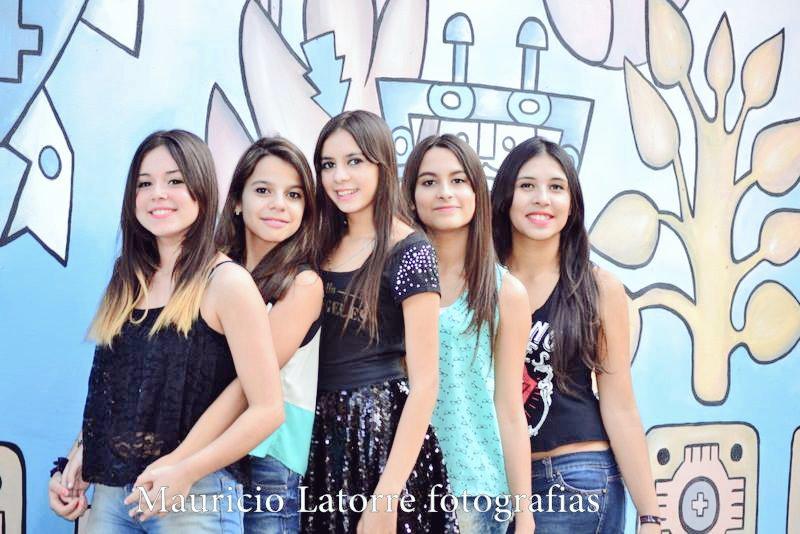 BarraganMeli's tweet photo. #Book #Amigas #Lindas #Adorarlas 💘 http://t.co/c4kWHujb4O