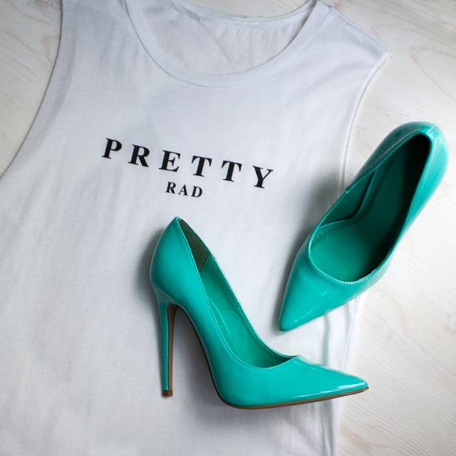 gojanedotcom's tweet image. Yeah, #GraphicTees are #PrettyRad. What would be YOUR #StatementTop? bit.ly/1DToH4G