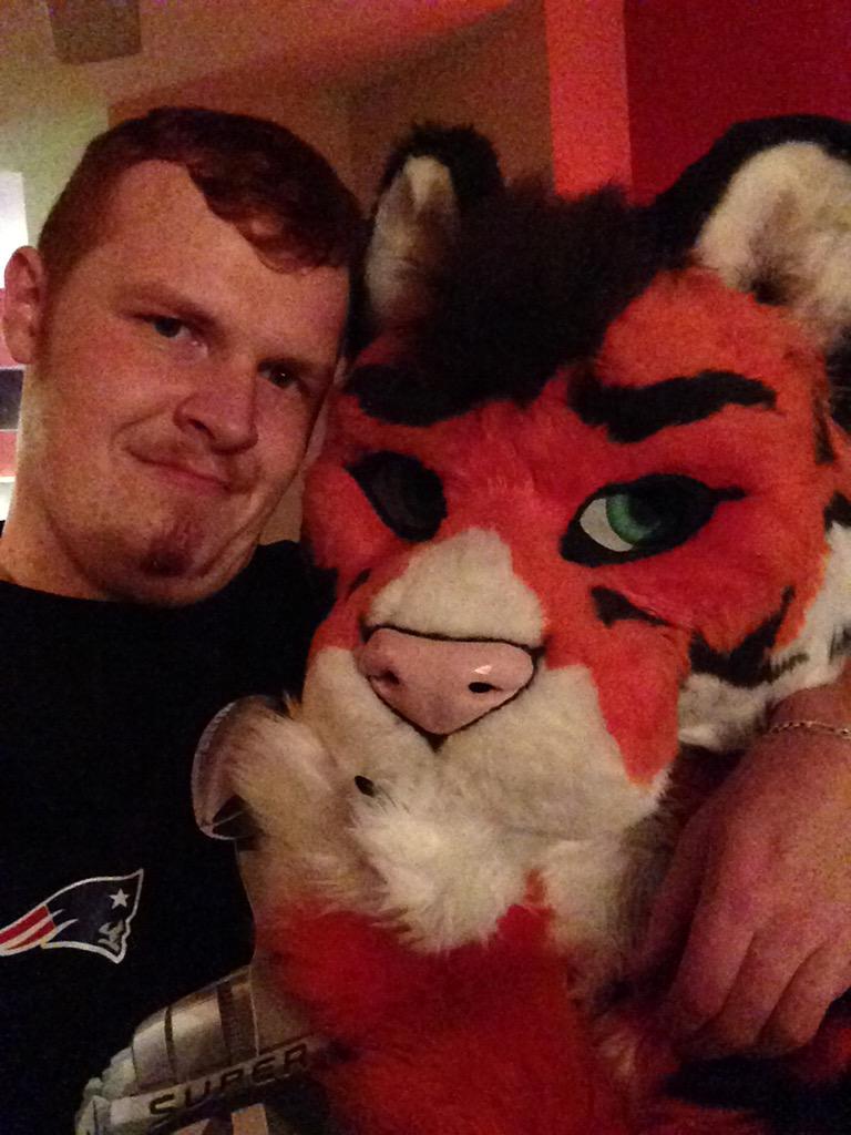 peppercoyote's tweet photo. @Diesel_Derp all day. Erru day. #FursuitFriday http://t.co/Nbl3gjDIIB
