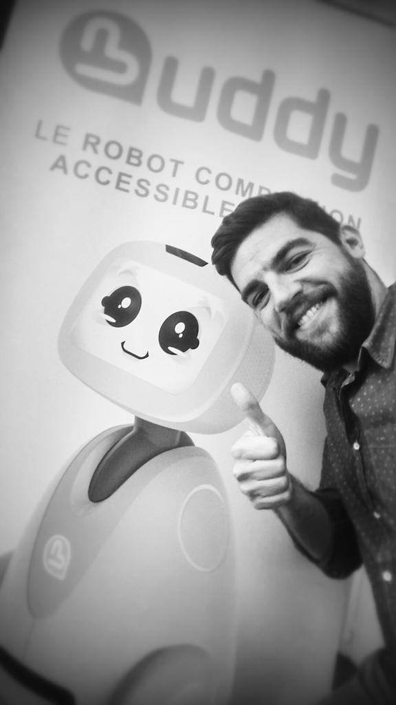 MontaudPro's tweet image. Message from @BlueFrogRobotic : Are you ready to adopt the first real companion robot ? #adoptbuddy