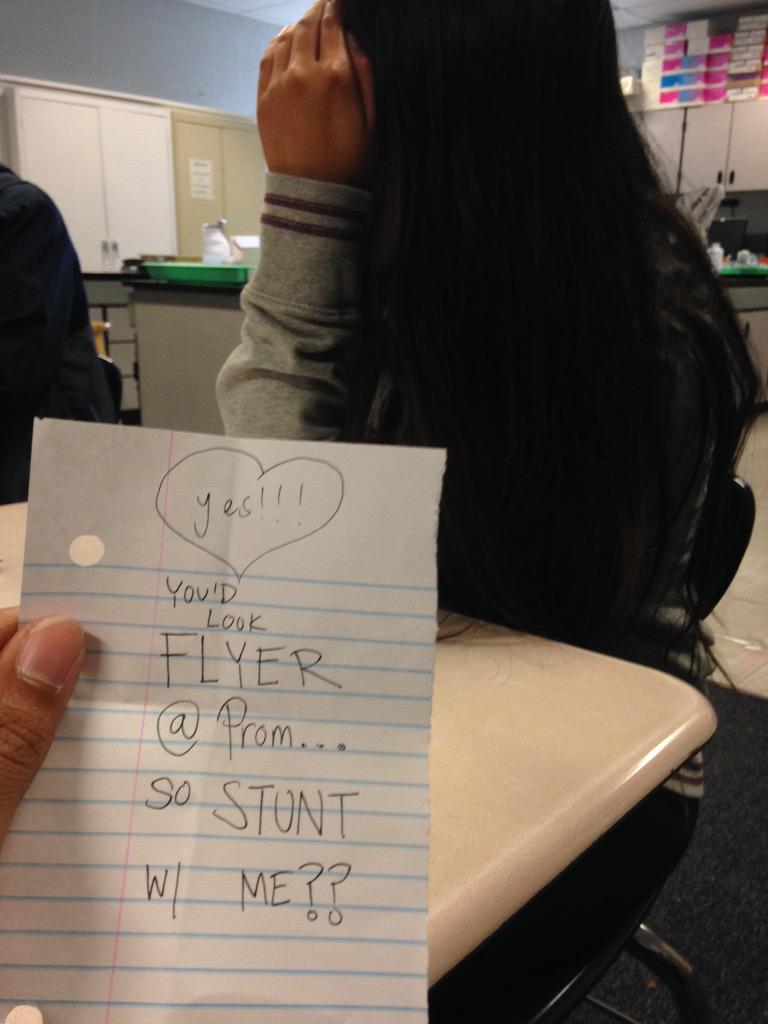 200xKz's tweet photo. #CheerPROMposal #Prom #SCHSPROM http://t.co/Hg9REHhiBa
