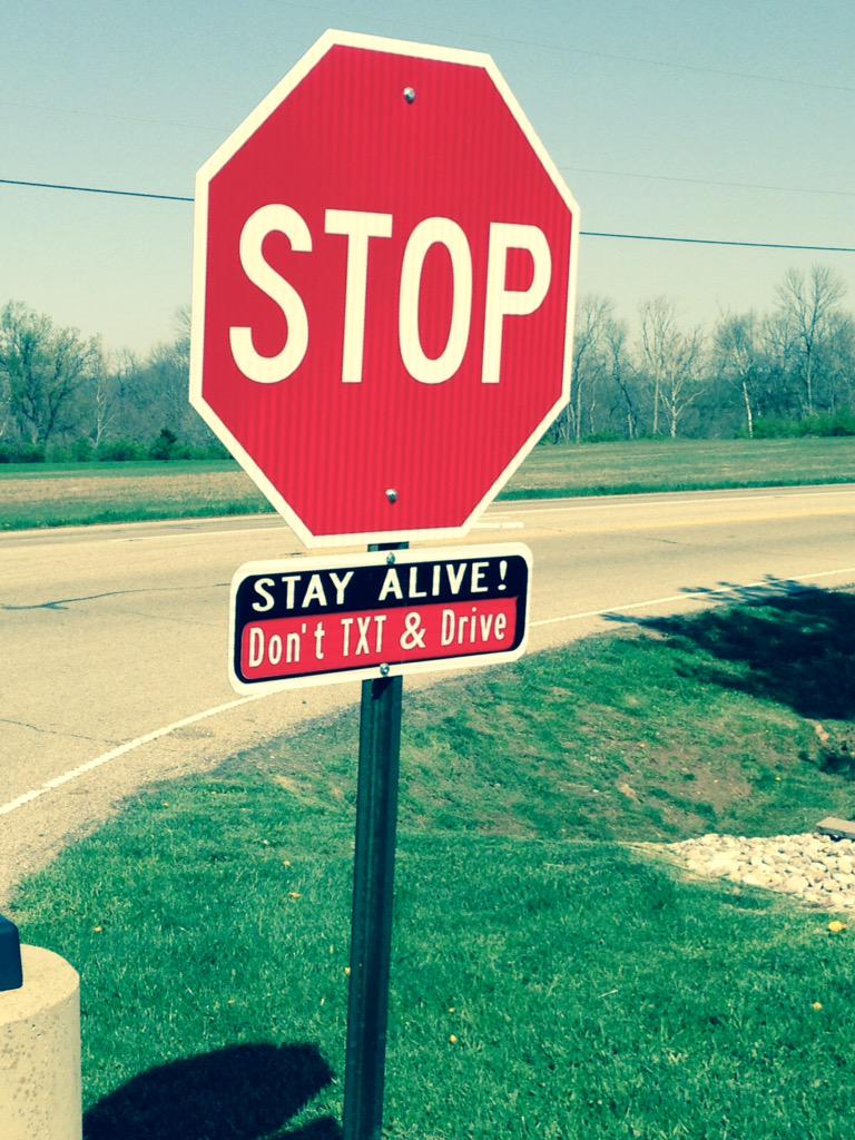 Thnx to Lebanon Street Dept for new "STAY ALIVE! Don't TXT &amp; Drive" signs at Lebanon High School. #justdrive