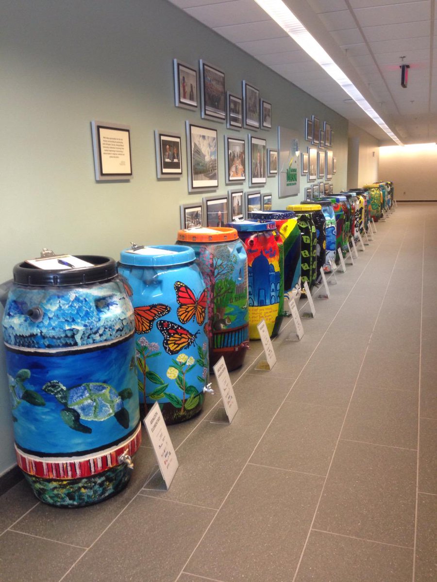 SaraDolan5's tweet photo. Could one of these rain barrels from @APSVirginia be in the White House Rose Garden in 2016? @MichelleObama #gmu http://t.co/V7T7mG7WXM