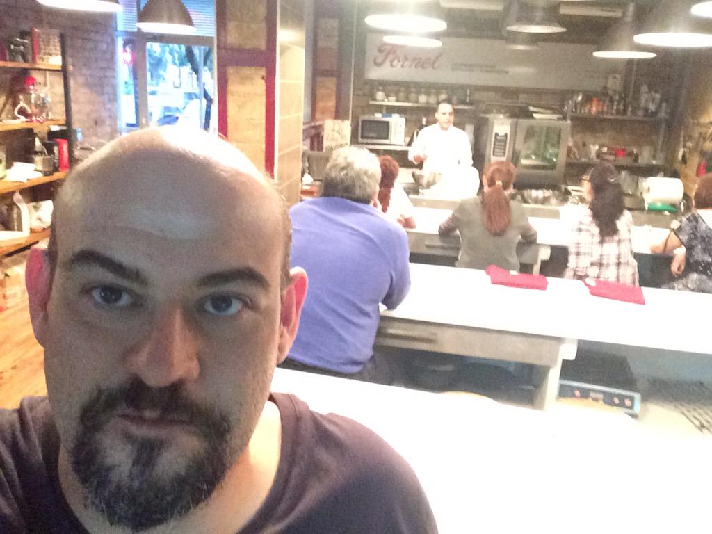 pfppiedra's tweet photo. @mazon87alex #murcianeando #tallerdepastelesdecarne Grande http://t.co/KLtvuDcnSv