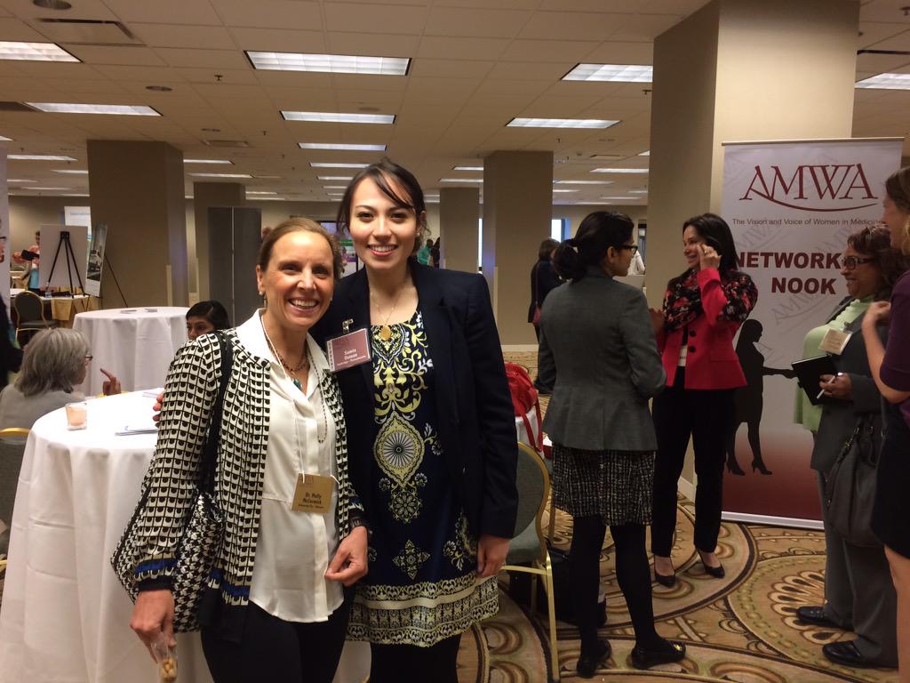 JayW800's tweet image. Physicians mixing in the AMWA networking nook now! #networkingnook #AMWA100