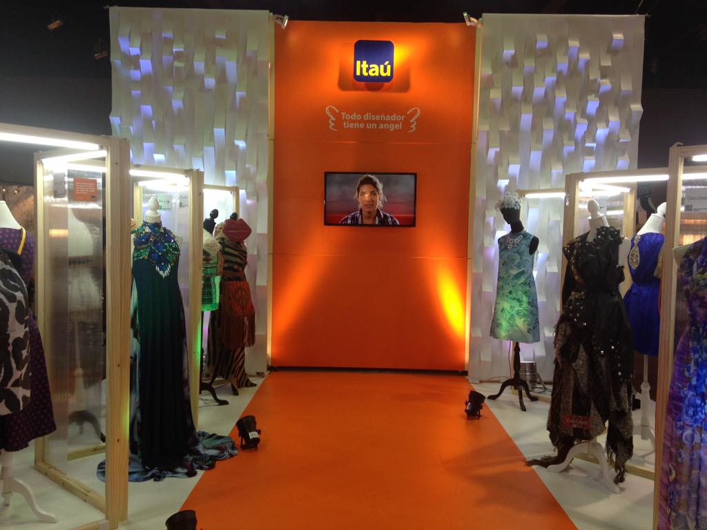 miradacouture's tweet photo. Vota a tu showroom favorito con #ProgramaItau y gana $5000 para gastar en el que votaste 👏🏼 #ItauMoweek10 http://t.co/rX3HeGJDpp