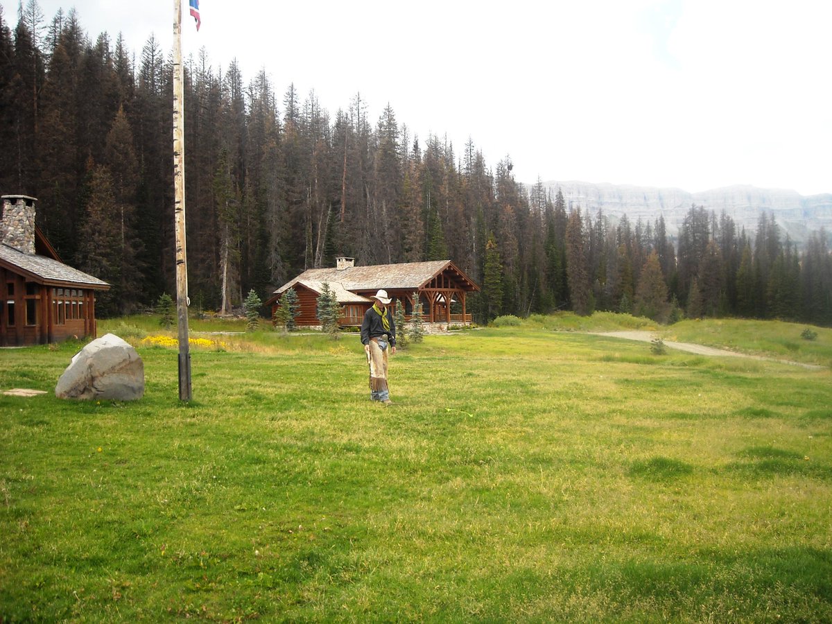 BrooksLakeLodge's tweet photo. Caption this photo!

http://t.co/PQMxd1jony http://t.co/FVUbviECpT