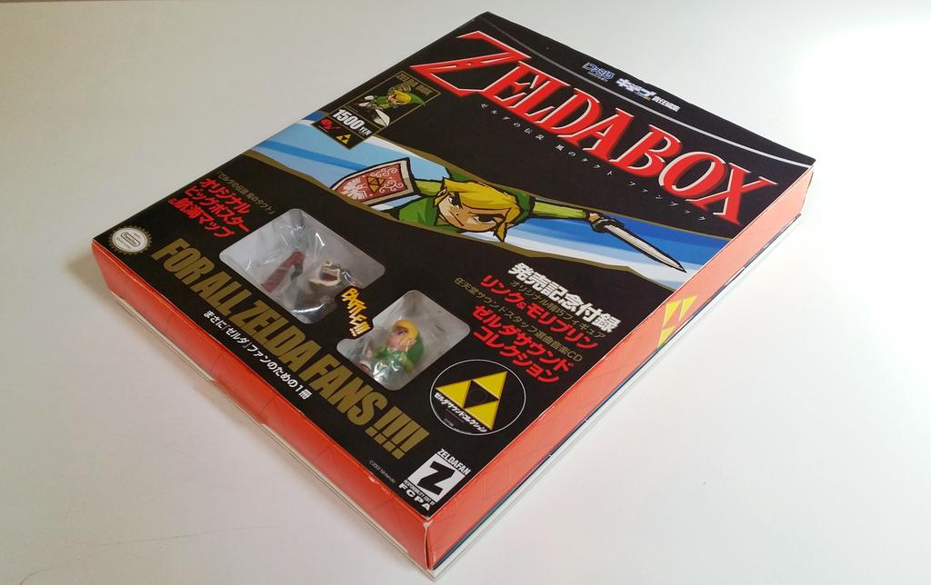SamuelBouic's tweet photo. #Zelda Box + book (Wind Waker 2003) includes a music CD, poster &amp; 2 mini figures #Nintendo #RetroGaming #RetroUnite http://t.co/7NaPpRPwq3