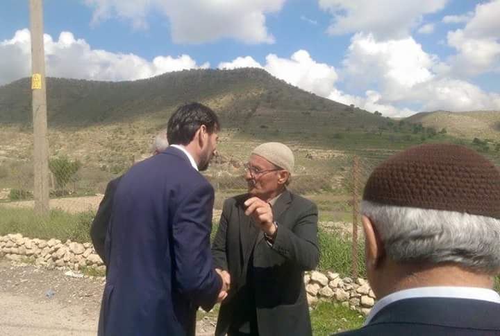 HuzurDiyari34's tweet photo. Mardin Hür Adayımız @mmahmutkilinc İlçe köy ve mahallelerde halkla buluşmaya devam ediyor. http://t.co/yzzf47vbEJ