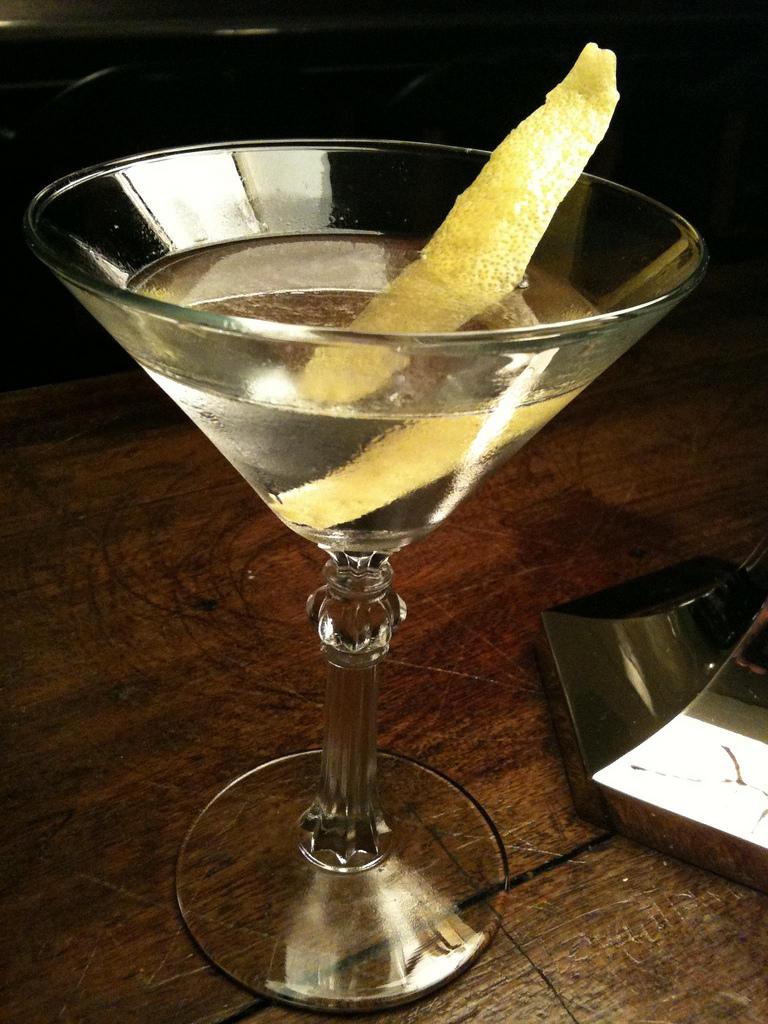 elmorotavern's tweet photo. SAT. 1PM - Come learn about #gin and get a little tipsy with us. We won't judge! http://t.co/5elUXPJwsR @Durango_Wine http://t.co/umsz1ngwaq