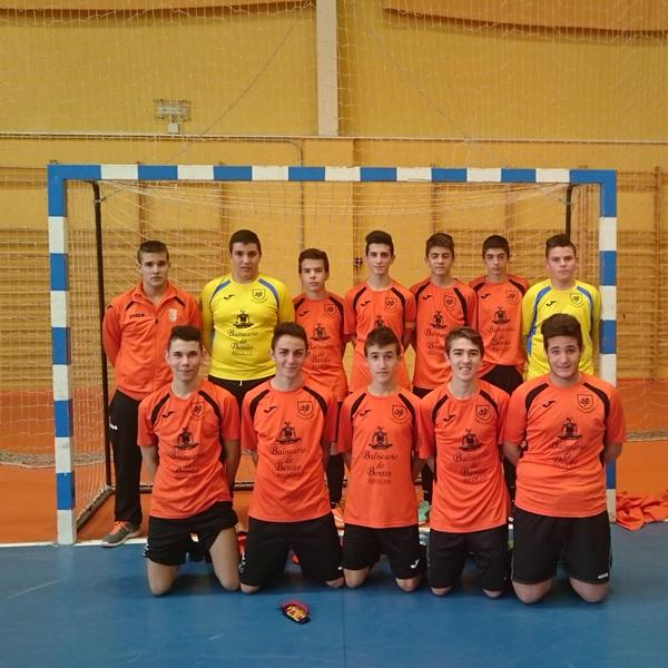 VillapalaciosFS's tweet photo. Mañana acaba nuestra 1ª Liga Regional y podemos ser campeones. A darlo todo sin que nada ni nadie nos influya #GoQFV http://t.co/cJgxpvWjcU