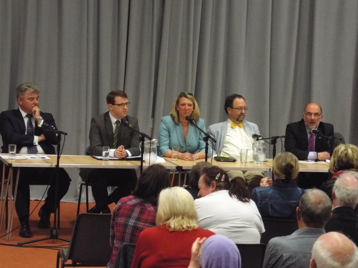 GYHustings's tweet photo. Our time is up. A big thank you to @BrandonLewis @lara_norris @UKIP_GY @haroldleeewebb and James Joyce for your time. http://t.co/xGH8M8SoQx