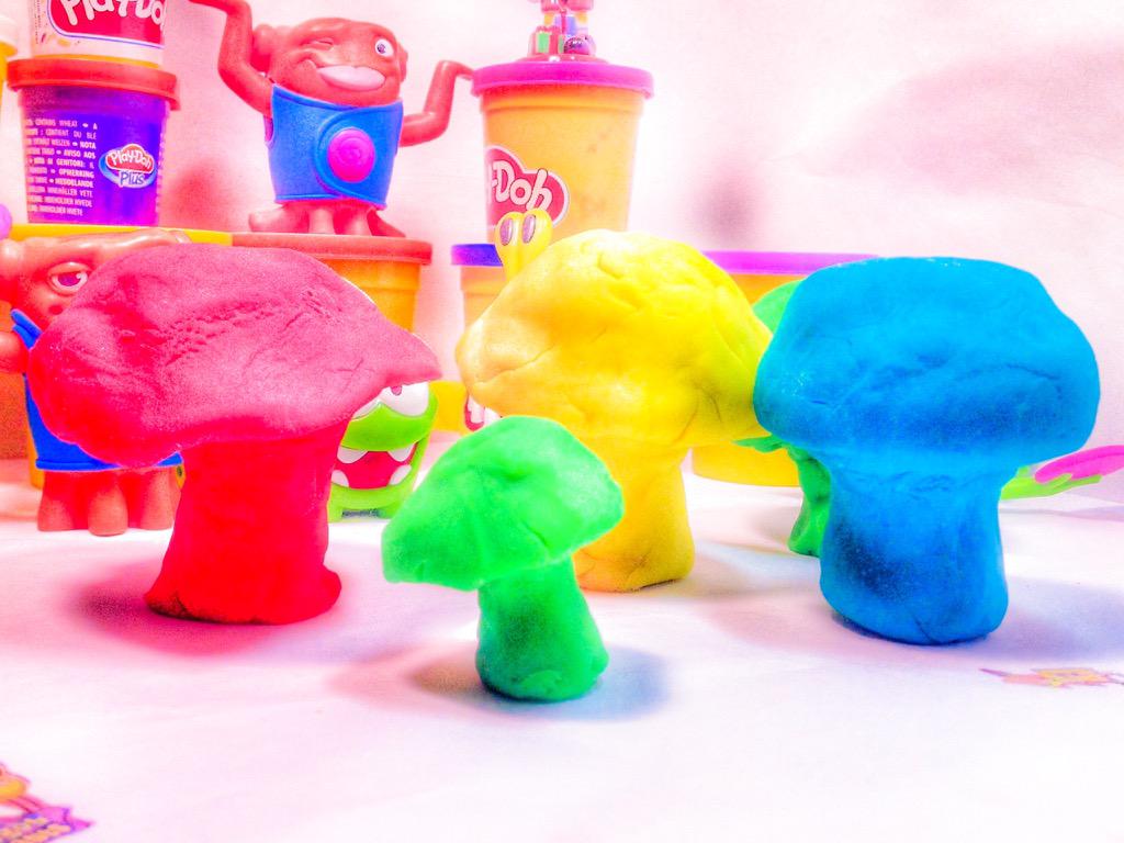 gameskinder's tweet photo. Welcome my channel #YouTube #playdohaddict #playdohcookies #playdohface #playdohfordays #playdohrose #playdoh #USA http://t.co/zvWNfl1bcI
