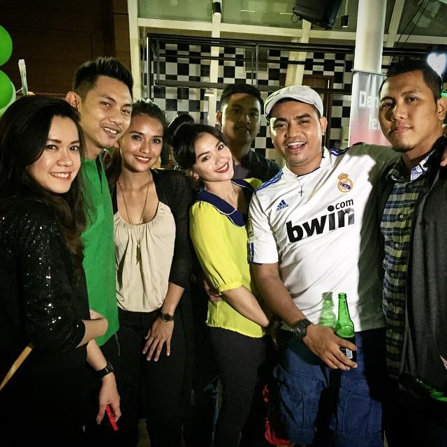 horn_ly's tweet photo. #hiphop Smile!!! #latepost #nobarVIP #ChampionTheMatch #TeamKaget @HeinekenID #ChampionsLeague #realmadrid #atletic… http://t.co/F4qyEGNOfm