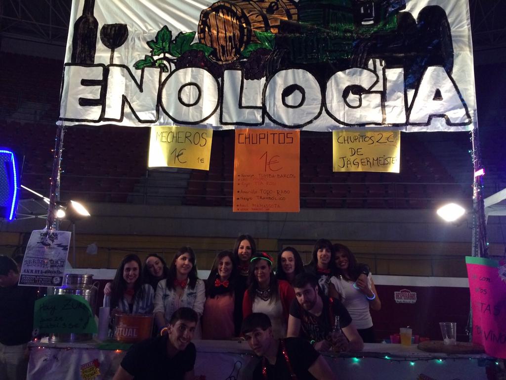 enolog14's tweet photo. Segundo día de BARRAS 2015
@PeritosBarras #atope #TodoSeriaMejorSi vienes a barras #enologialopeta http://t.co/zxiNLmiKAH