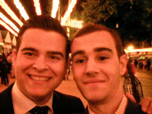 PabloLastrucci's tweet photo. #FeriaDeAbril @GsusSalas ole http://t.co/MSV3Cg1RAL