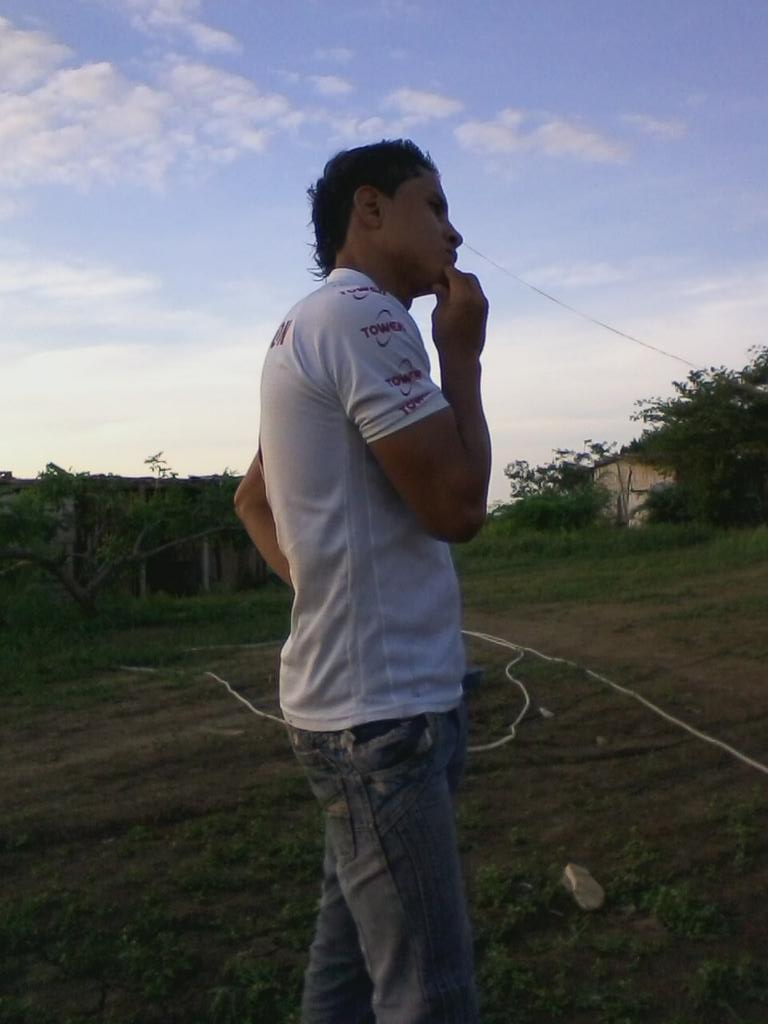BvByron's tweet photo. http://t.co/AQj0KTcPks