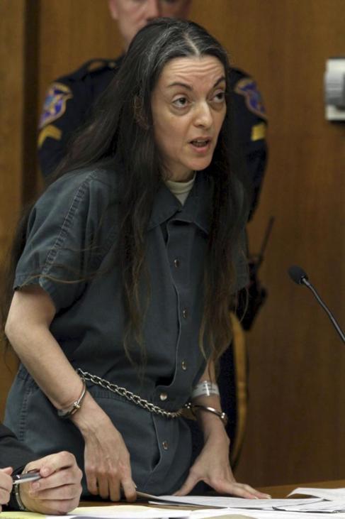 elmundoes's tweet photo. Finaliza el calvario de la española presa en EEUU María José Carrascosa http://t.co/5kNSf16bgR http://t.co/JAcTBkZH7x