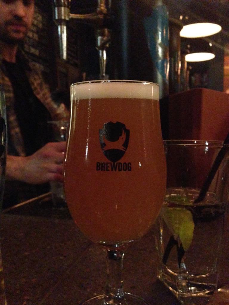 Stuart_Roe's tweet photo. Enjoying a #mikkeller at @BrewDogCamden with @frankiepoolio and @H00tingBird http://t.co/VxYhWfuud8