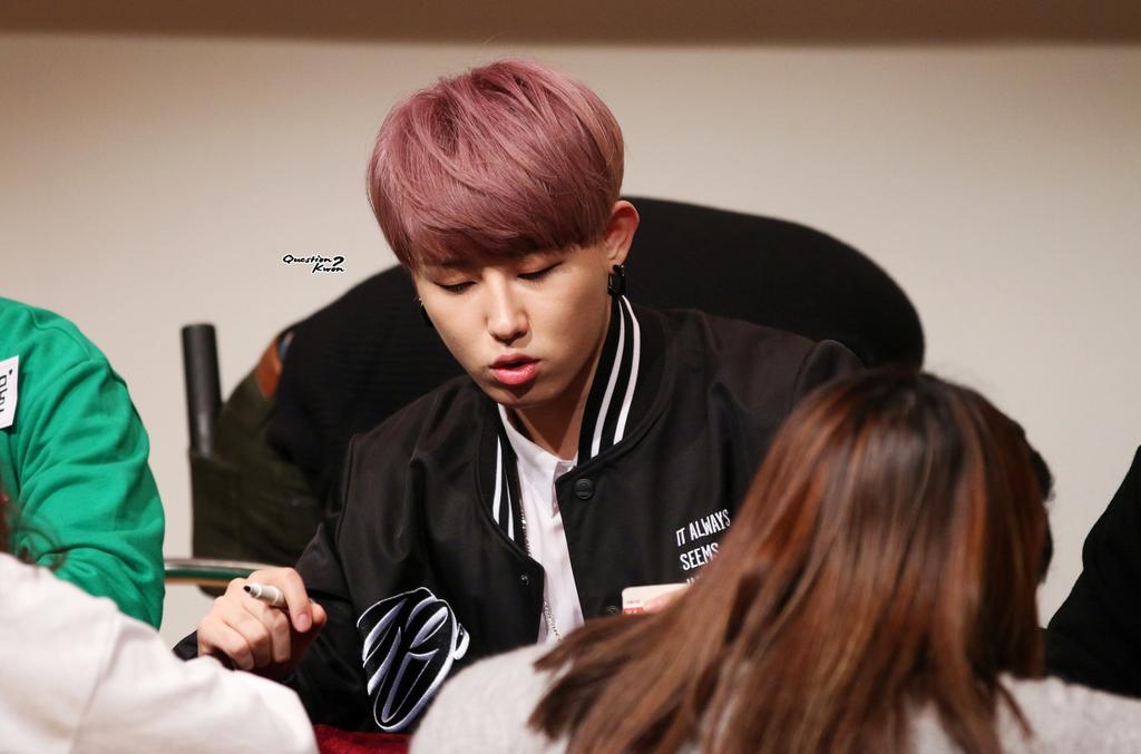 QuestionKwon's tweet image. 종로팬싸 (ㅡ3ㅡ) @ondal44 ㅋㅋㅋㅋ귀여워 i.imgur.com/DG0dS4M.jpg