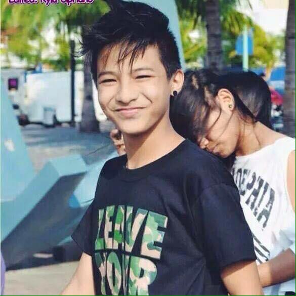 MScevenDCN's tweet photo. Chinito ang kuya niyo hahahaha \m/ http://t.co/uCg7BHMjzY