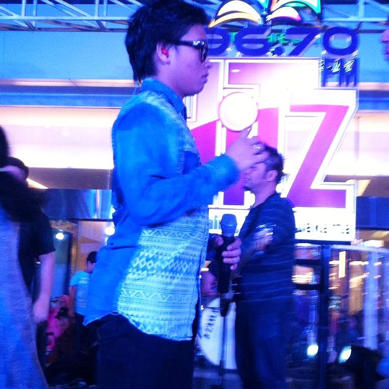 CJRisMate_FC's tweet photo. Lau montok juga yee. Haha @AlvaroMaldini1 http://t.co/j6b8bZq3UY