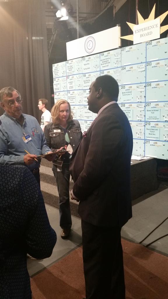 HPEnergyCo's tweet photo. @SteveHightower1 representing Middletown on #CET telethon http://t.co/c1pbbSgXG4