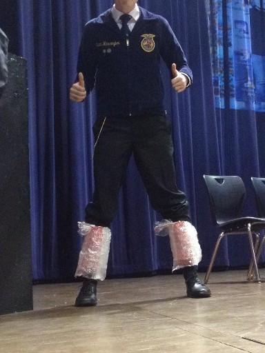 FFAisms's tweet photo. When you have shin splints from track but gotta get to banquet #FFA #FFAism http://t.co/hetJ6aO1do