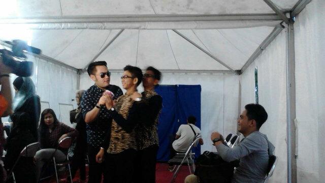 2R back stage INBOX Karnaval Karawang
