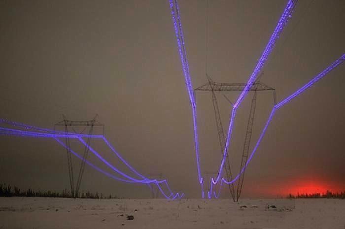 Efecto corona en líneas de transmisión y transformadores bit.ly/1HzP8Pl #electrica #electricidad #ingenieria…