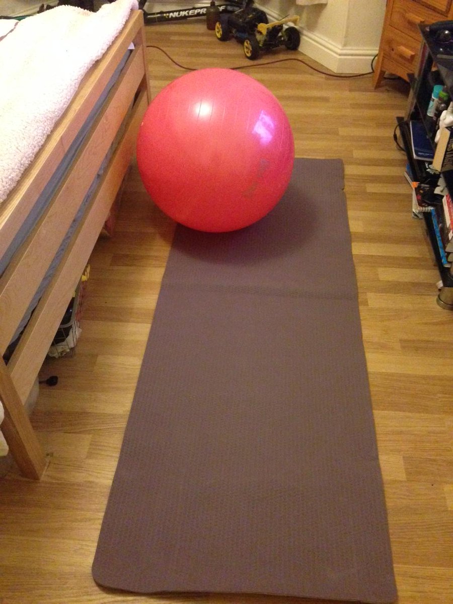 MathewBurnell1's tweet photo. Time to de-stress after a long week !! Roll on the weekend! http://t.co/0XnOK5Q5Mz