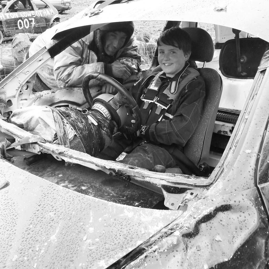 TeTezza's tweet image. My  cammy 2nd meeting of the year rolled it and snaped the stearing arm ♡