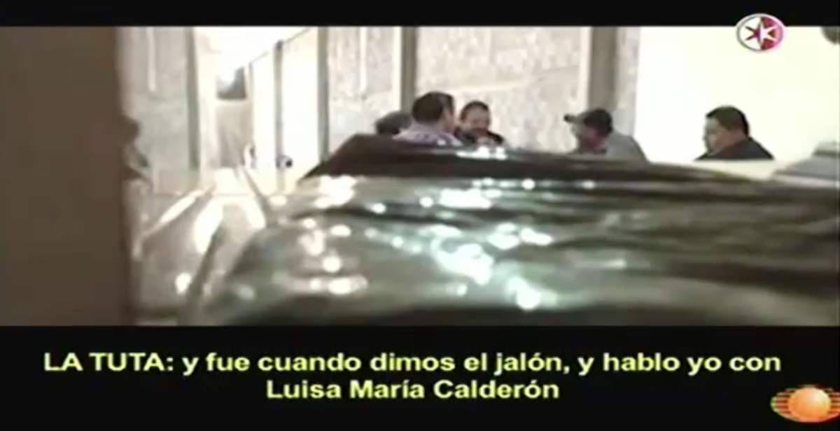SaquemosalPRI's tweet photo. Aquí la nueva de #narCOCOA y sus nexos con la “Tuta” y aun así lo niega #Video → http://t.co/vMHDwIVpJG http://t.co/UiHCH3DEsQ