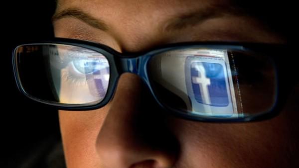 pulsosocial's tweet photo. Lo que implican los nuevos cambios en el algoritmo de Facebook http://t.co/efNwWxjLRW http://t.co/Zo6sXQndma
