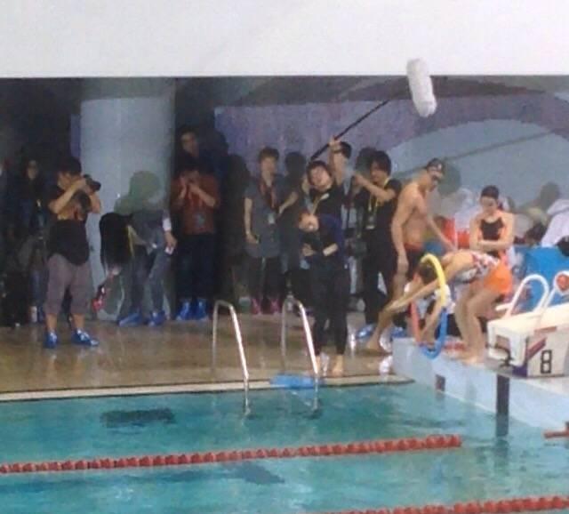 Jesstalics's tweet photo. She might be better at swimming than any other sport ... Or maybe not ? 😂😭 http://t.co/IvvzQviW7M