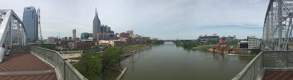 KingRunsFar's tweet photo. #squaready #pano #panoramic view of the #NashRiver #Nashville #Tennessee #RoadTrip #RunCMM #nofilter http://t.co/Rh3C46rb8N