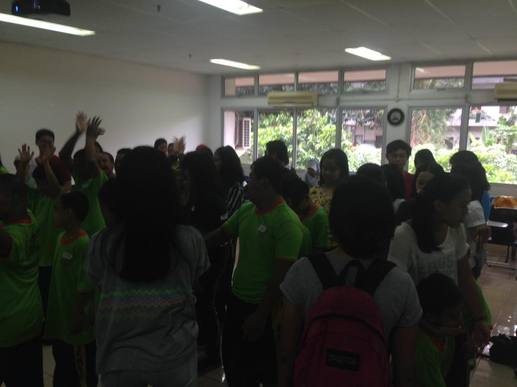 Nah habis makan yuk kita main bareng di H109:)