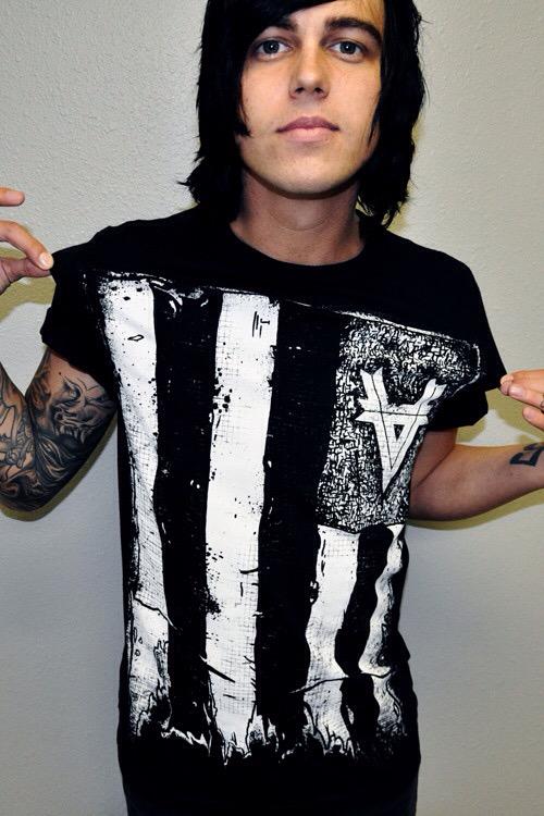 Happy 29th birthday to the fabulous Kellin Quinn    