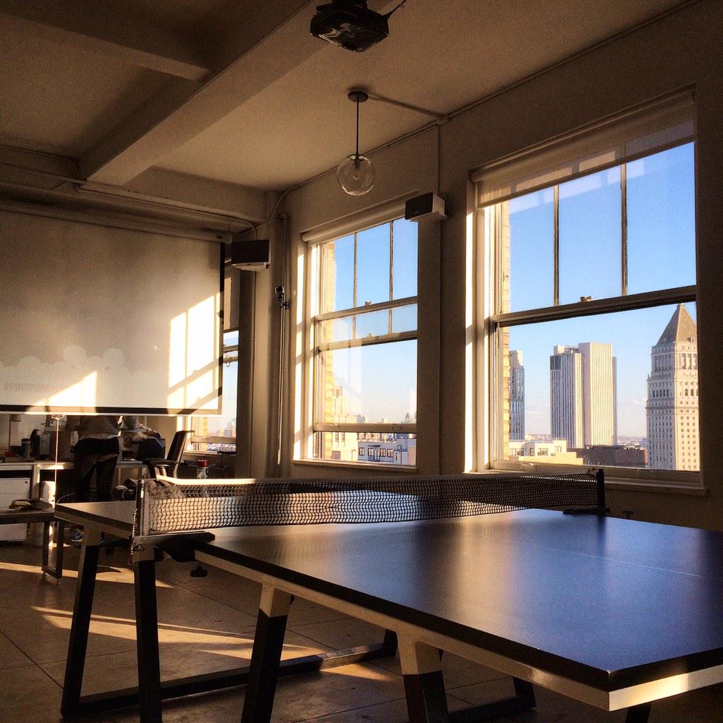 wearespin's tweet photo. 25th floor SPiN Out @ Artsy w/ @Snarkitecture & @OfficialCorzo... Let the fun begin! #PingPongHappyHour #wearespin http://t.co/4EXWfTZT08