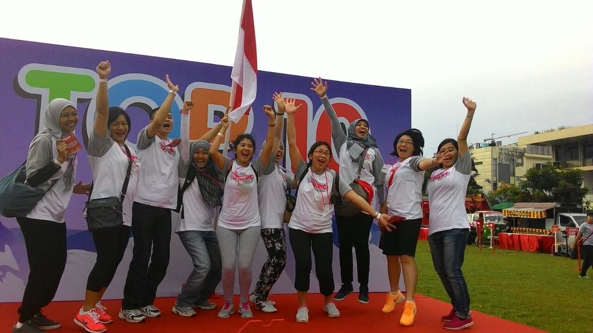 OCBC_Indonesia's tweet photo. Partners, ini keseruan suasana pagi ini bersama segenap keluarga besar Bank OCBC NISP di acara #ONEPICDAY2015 Jakarta http://t.co/imnXXTntB9