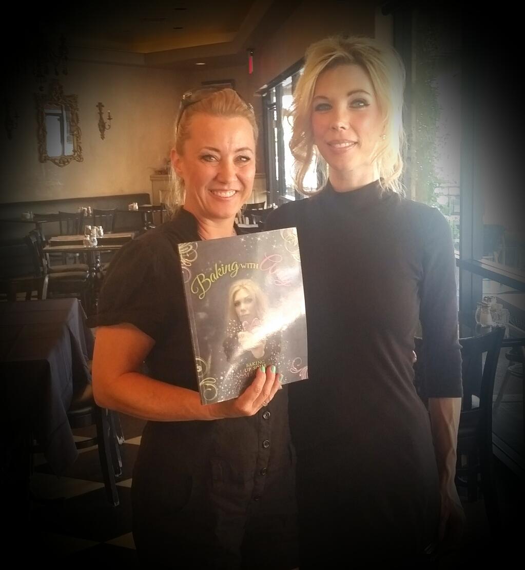 indieazfest's tweet photo. Amy from #kitchennightmares may also be signing her #book at the #indieazfest  #realitystar #shorts http://t.co/N3fOeor2nF