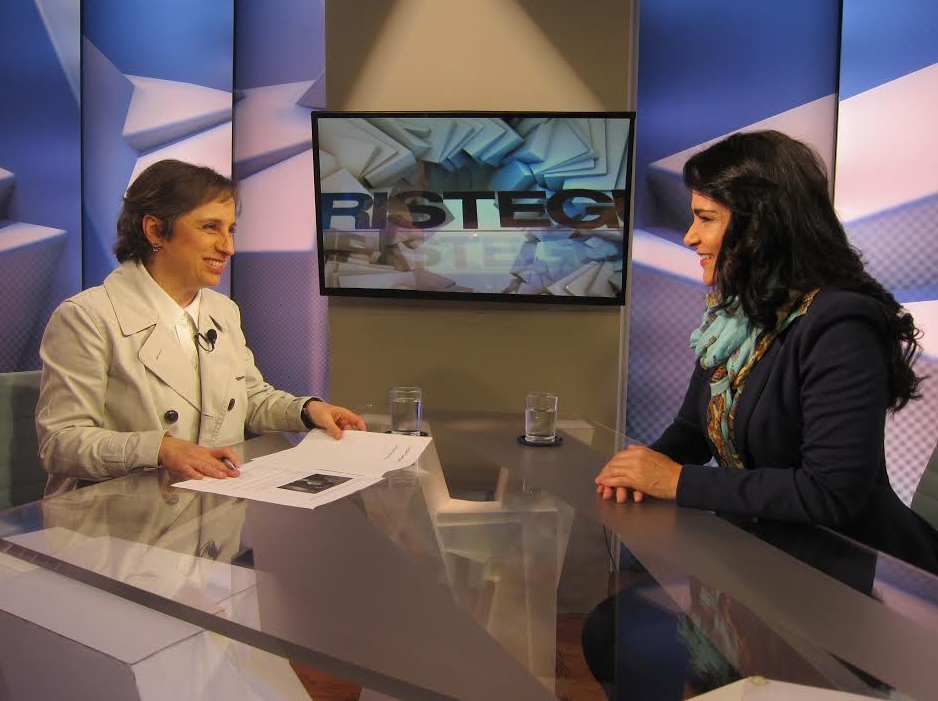 aristeguicnn's tweet photo. Hoy conversamos con @lydiacachosi sobre su libro “Los demonios del Edén", en @CNNEE a las 10pm #México (11pm ET) http://t.co/IhpimfyuVR