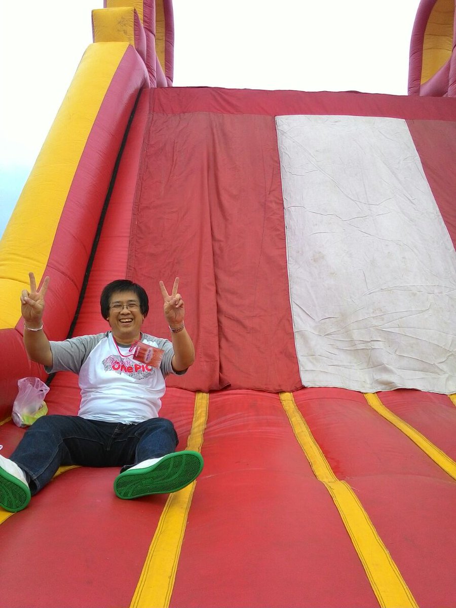 OCBC_Indonesia's tweet photo. Ini dia keseruan pagi ini di acara #ONePICDay2015 bersama segenap karyawan Bank OCBC NISP di Aldiron Jakarta http://t.co/4AuQbQ4SY2
