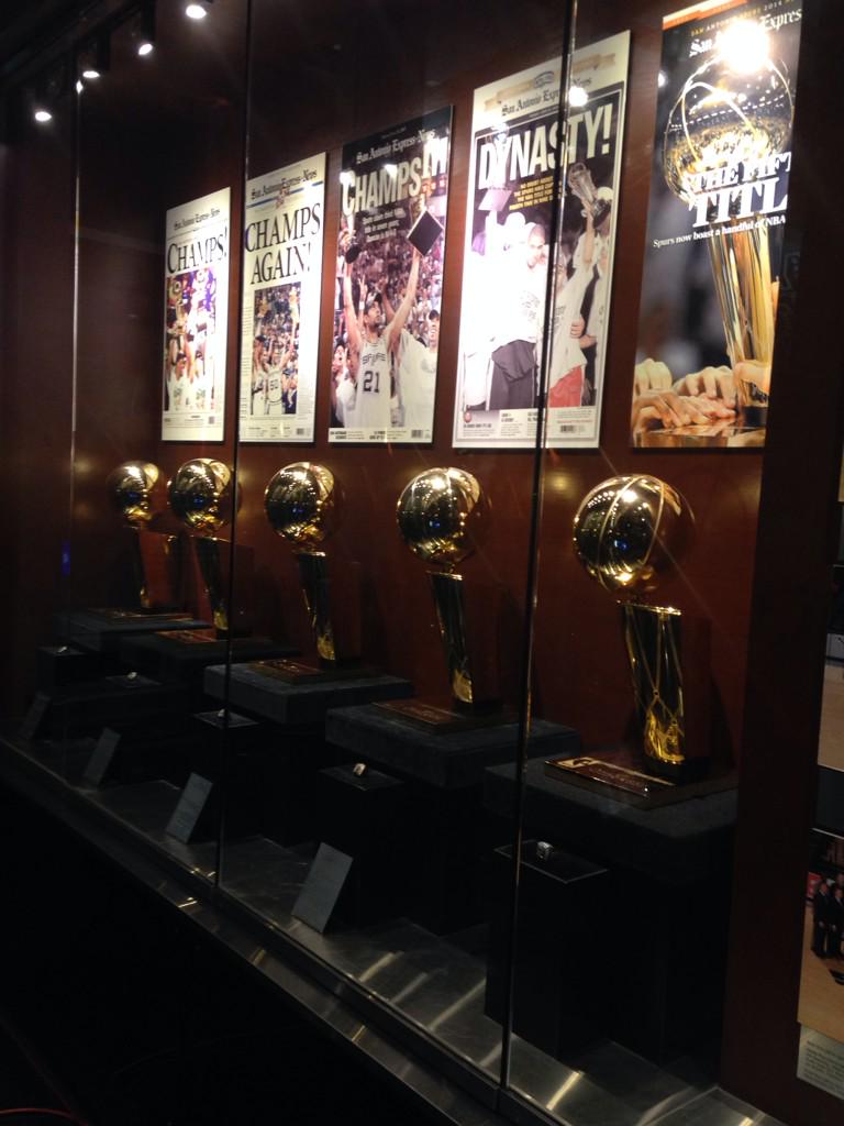 Spurs Trophy Cabinet : NEW Tottenham Hotspur Stadium / A trophy cabinet